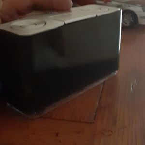 Bluetooth and radio alarm clock